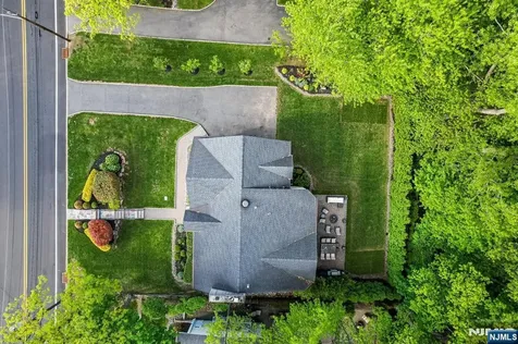 655 Floyd Street Englewood Cliffs NJ 07632