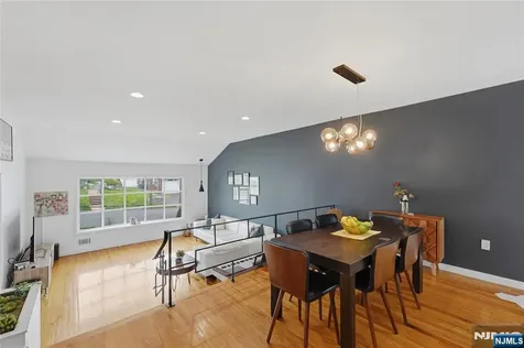 17 Arthur Drive Rutherford NJ 07070