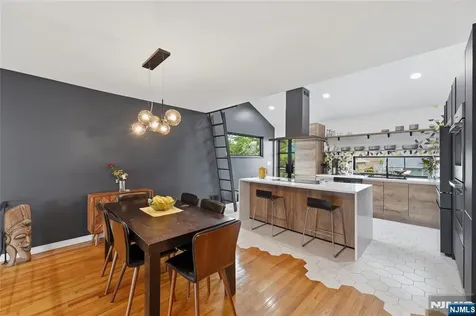 17 Arthur Drive Rutherford NJ 07070
