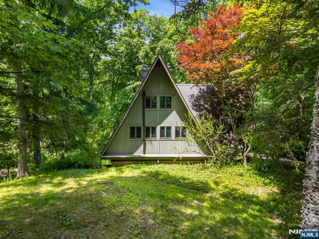 56 High Hill Road Tuxedo Park NY 10987