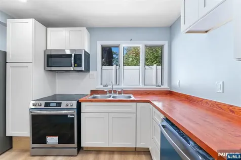 26 Rock Road West Milford NJ 07480