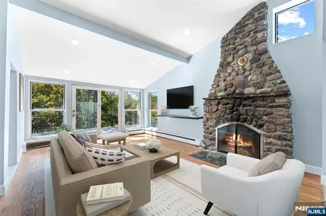 26 Rock Road West Milford NJ 07480