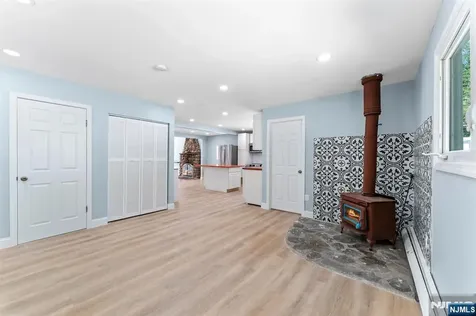 26 Rock Road West Milford NJ 07480