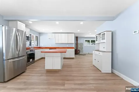 26 Rock Road West Milford NJ 07480