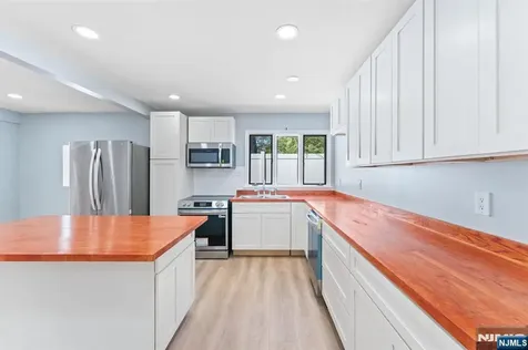 26 Rock Road West Milford NJ 07480