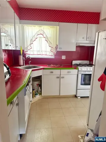 27 Monterey Avenue Teaneck NJ 07666