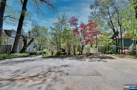 44 Christopher Street Montclair NJ 07042
