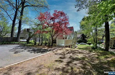 44 Christopher Street Montclair NJ 07042