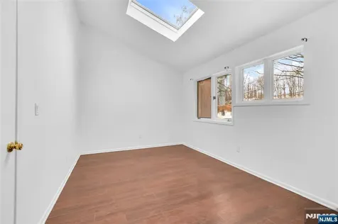 163 Marion West Orange NJ 07052