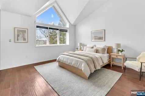 163 Marion West Orange NJ 07052