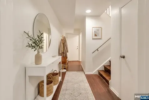 163 Marion West Orange NJ 07052