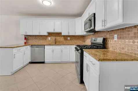 163 Marion West Orange NJ 07052