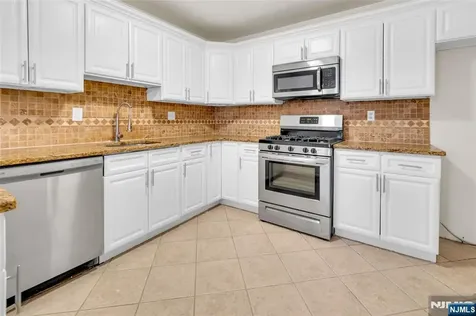 163 Marion West Orange NJ 07052