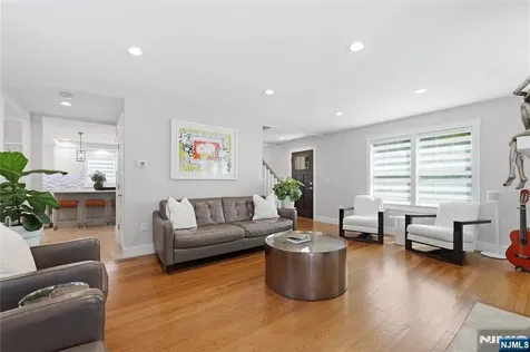 307 Farview Avenue Paramus NJ 07652
