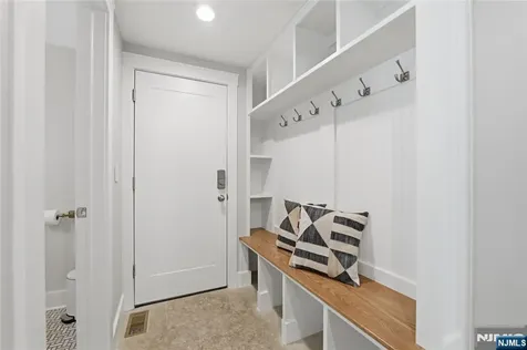 307 Farview Avenue Paramus NJ 07652