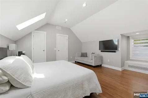 307 Farview Avenue Paramus NJ 07652
