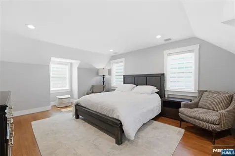 307 Farview Avenue Paramus NJ 07652