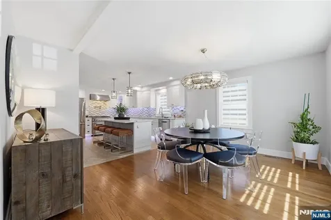 307 Farview Avenue Paramus NJ 07652