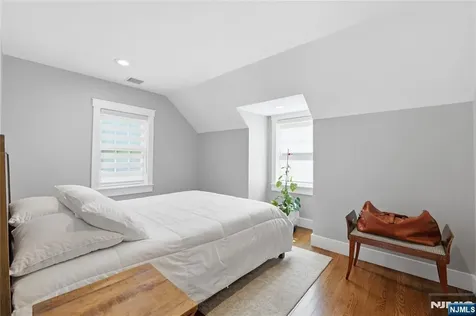 307 Farview Avenue Paramus NJ 07652