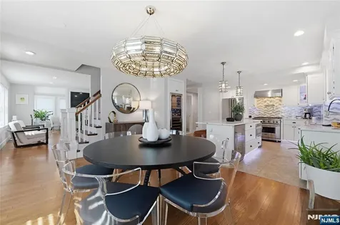 307 Farview Avenue Paramus NJ 07652
