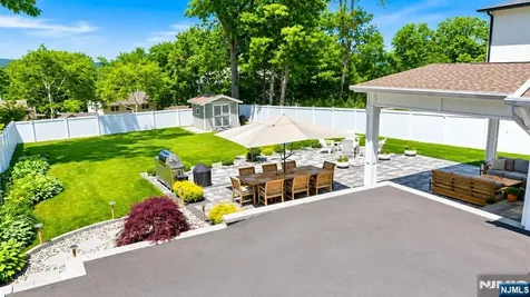 307 Farview Avenue Paramus NJ 07652