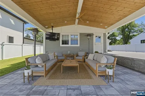 307 Farview Avenue Paramus NJ 07652