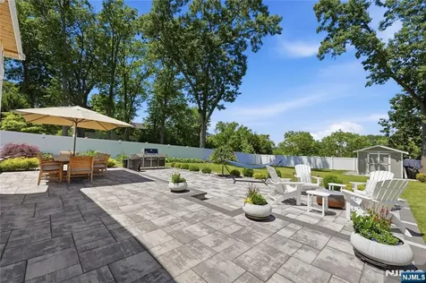 307 Farview Avenue Paramus NJ 07652