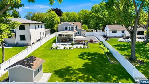 307 Farview Avenue Paramus NJ 07652