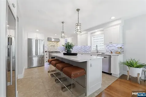 307 Farview Avenue Paramus NJ 07652