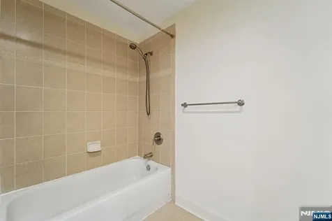 5311 City Place Edgewater NJ 07020