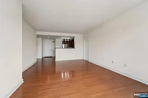 5311 City Place Edgewater NJ 07020