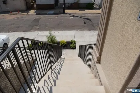 28 Davis Street Harrison NJ 07029