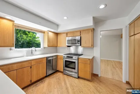 439 Summit Street Englewood Cliffs NJ 07632