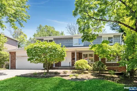 439 Summit Street Englewood Cliffs NJ 07632