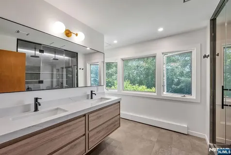 439 Summit Street Englewood Cliffs NJ 07632