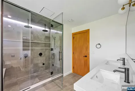 439 Summit Street Englewood Cliffs NJ 07632