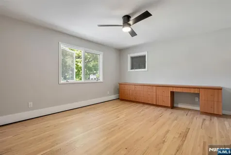 439 Summit Street Englewood Cliffs NJ 07632