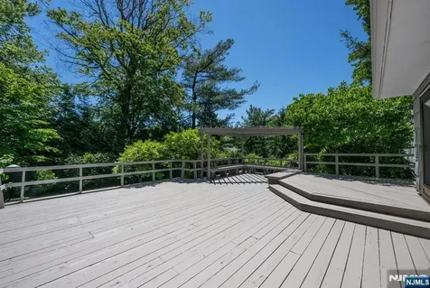 439 Summit Street Englewood Cliffs NJ 07632