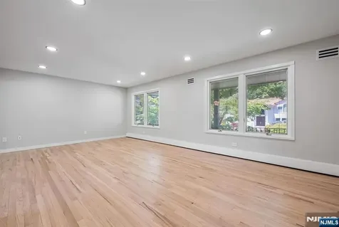 439 Summit Street Englewood Cliffs NJ 07632