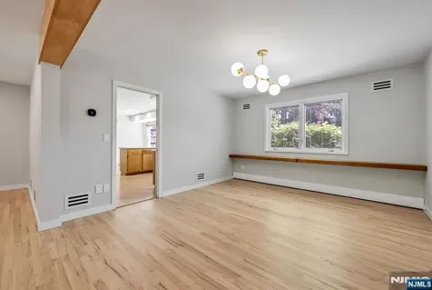 439 Summit Street Englewood Cliffs NJ 07632