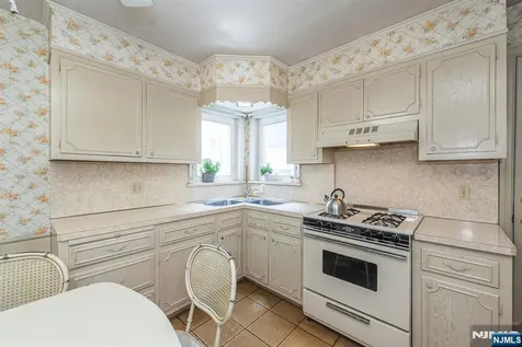 334-336 Clifton Avenue Newark NJ 07104