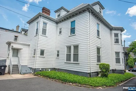 334-336 Clifton Avenue Newark NJ 07104