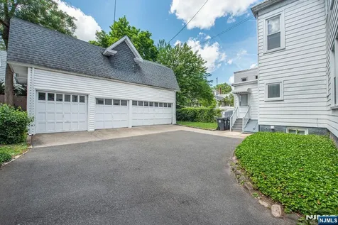 334-336 Clifton Avenue Newark NJ 07104