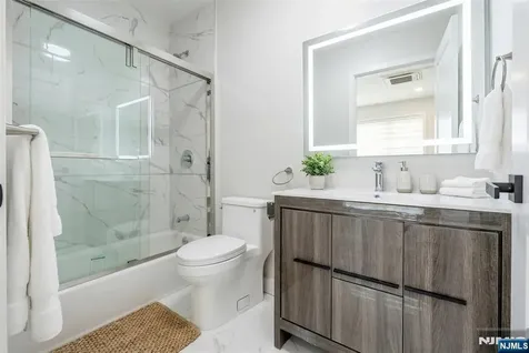 48 Grand Avenue Palisades Park NJ 07650