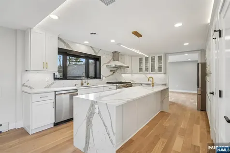 292 Magnolia Avenue Cresskill NJ 07626