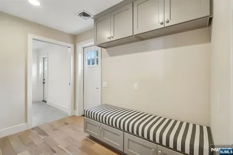 292 Magnolia Avenue Cresskill NJ 07626