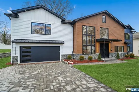 292 Magnolia Avenue Cresskill NJ 07626