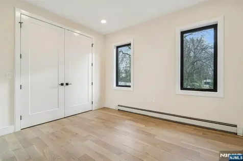292 Magnolia Avenue Cresskill NJ 07626