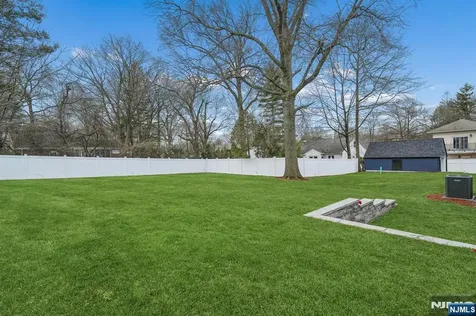 292 Magnolia Avenue Cresskill NJ 07626