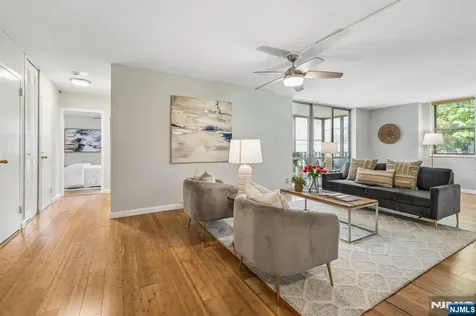 530 Valley Road Montclair NJ 07043